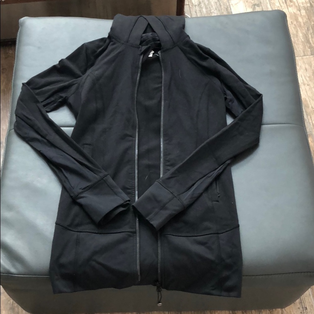 Black lululemon jacket size 4